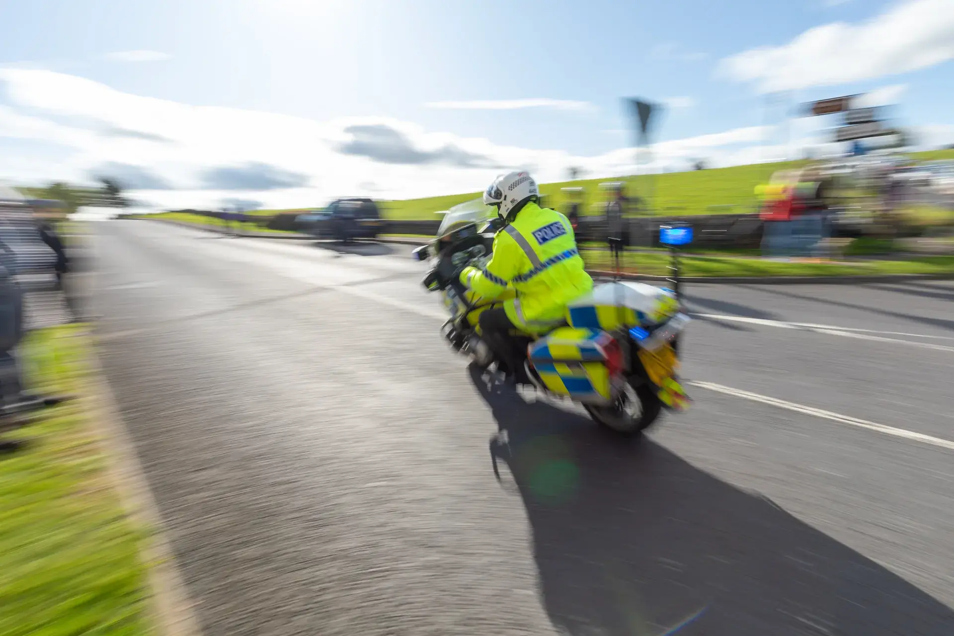 police-cars-highway-response